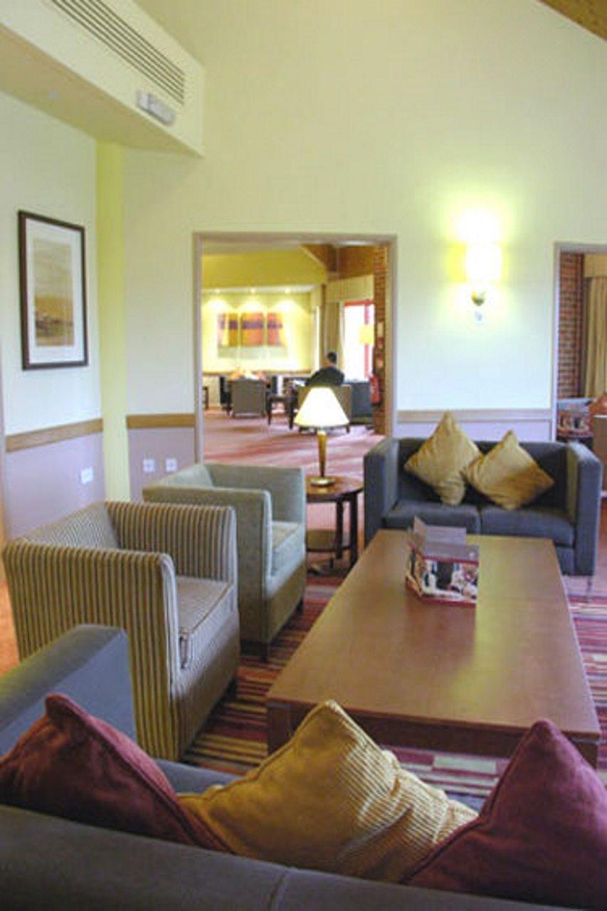 Premier Inn Abingdon Extérieur photo